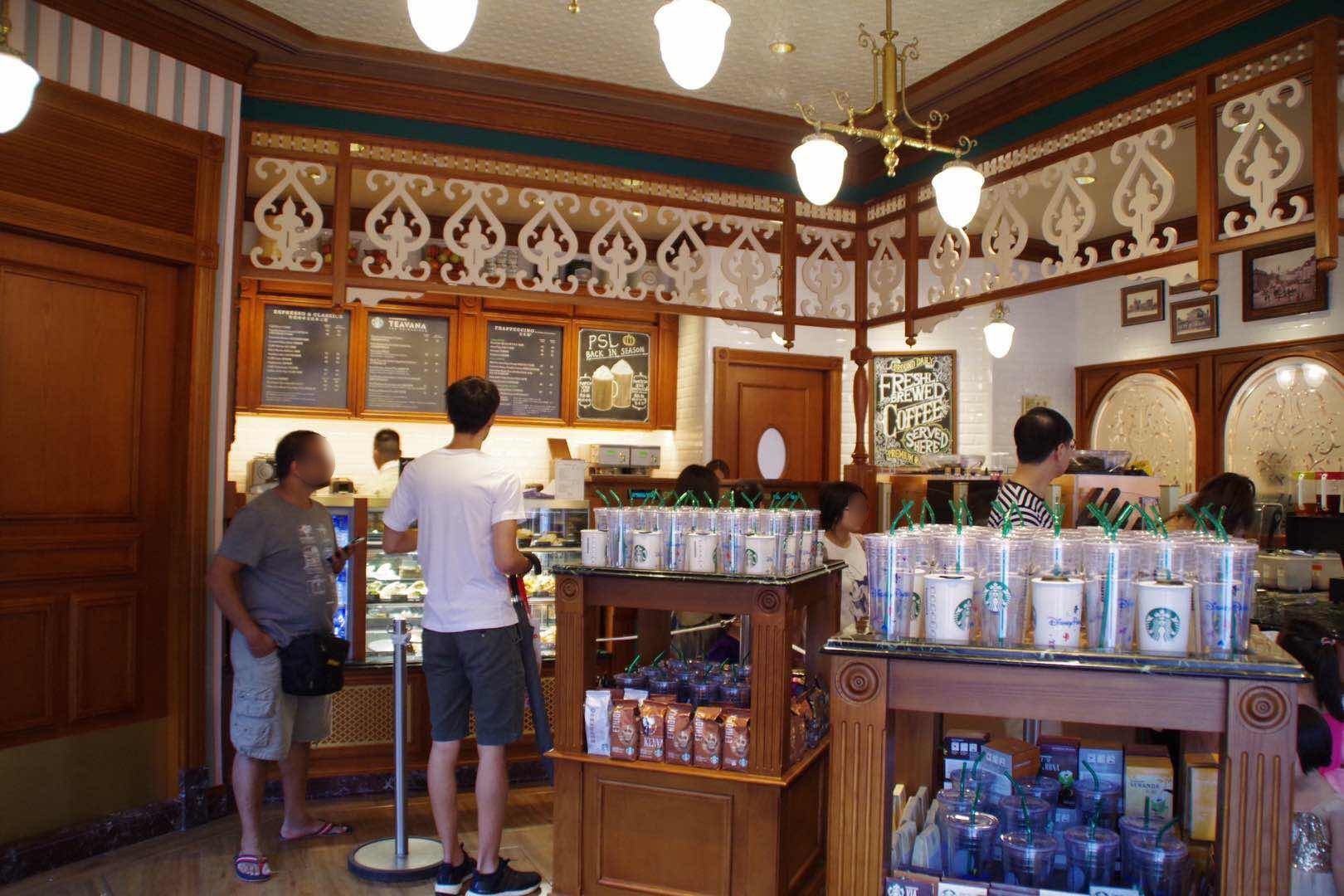 香港ディズニーランドにスターバックスが18年8月に出店していた ディズニー スタバ限定タンブラーが売られていたが 深セン 香港の観光旅行生活情報局