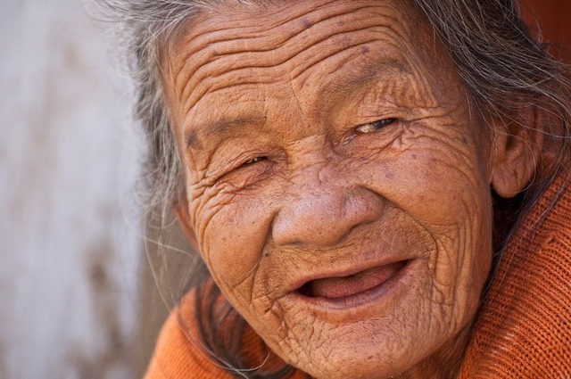 old-lady-845225_960_720.jpg
